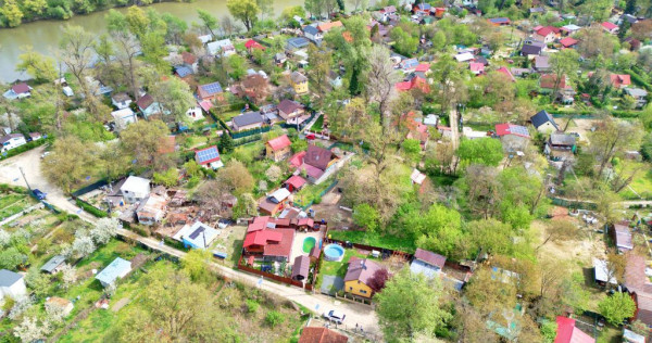 Casă cu 3 camere de v&acirc;nzare &icirc;n zona 3 Insule, Arad