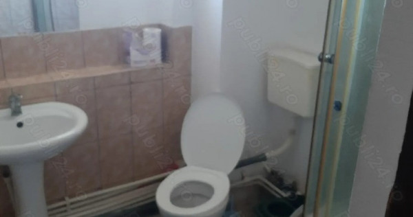 Podu ros Garsoniera 390 mp- mobilata