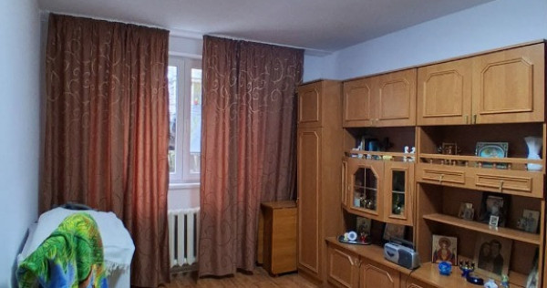 Apartament o camera 34mp parter inalt Asirom la cheie renovat centrala