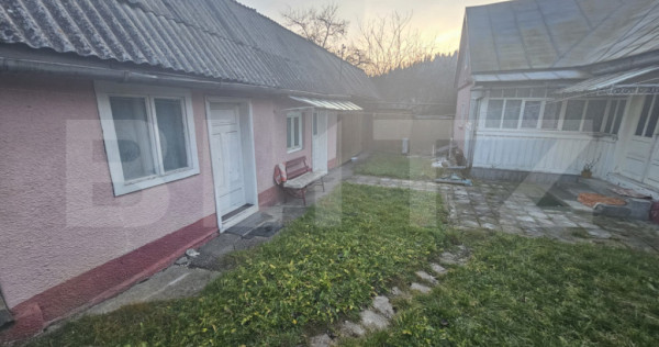 Casă cu 2 camere și anexe, zona centralǎ, C&acirc;mpeni