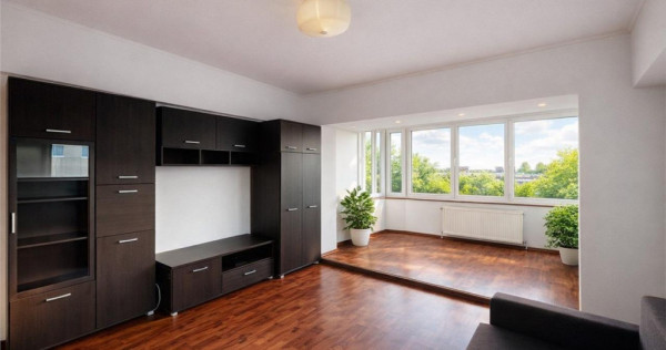 FILM! Apartament 3 camere,decomandat, spatios,luminos,2 bai,