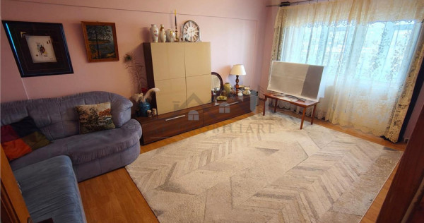 Apartament 4 camere zona Nicolina - Rond Vechi