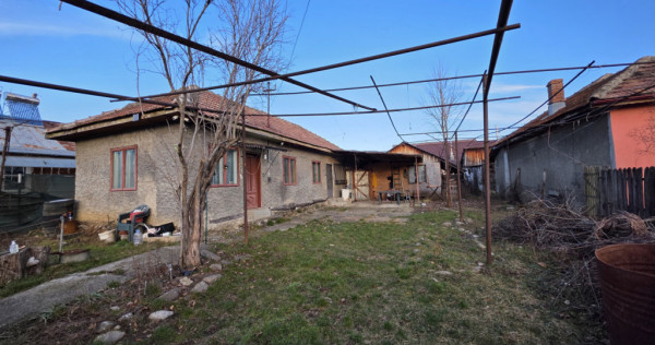 Casă cu teren 491 mp &icirc;n Vălenii de Munte