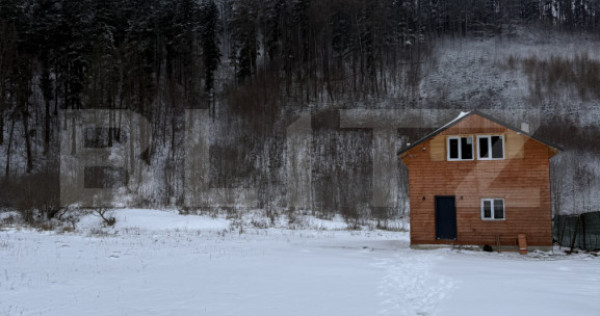 Cabană la munte &icirc;n inima pădurii la 15 km de Brașov, zon