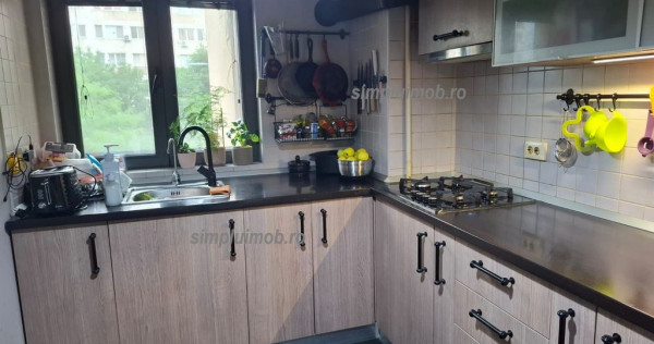 Bd Alexandru Obregia 3 camere renovat loc de parcare Sect...