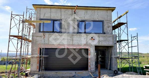 Casa spatioasa de vanzare cu teren 1146 mp, zona Colinelor