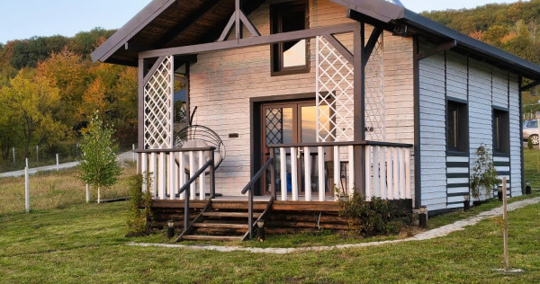 Cabana in Bucovina in Tara Dornelor pe malul raului Dorna