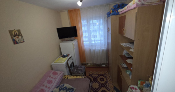 Camera camin, 12 mp, zona Craiovita Noua