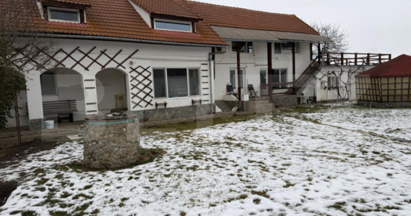 Casă de v&acirc;nzare cu teren generos &ndash; la doar 15 minute de