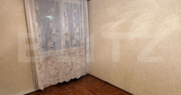 Apartament cu 3 camere, parter, zona Ultracentrala