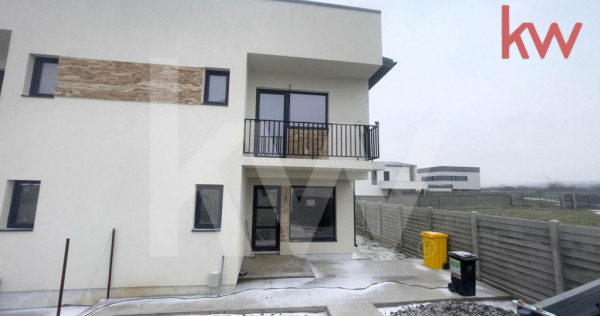 Casa tip duplex, Carcea, toate utilitatile la alb