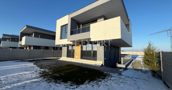 Vila D+P+ET,ansamblu &icirc;nchis, panouri fotovoltaice,3 locuri