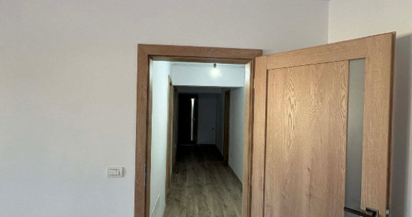 Apartament de 3 camere zona Liceul de informatica