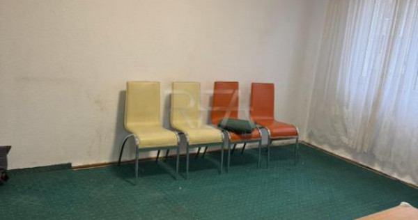 2 camere Titan decomandat, metrou, anvelopat