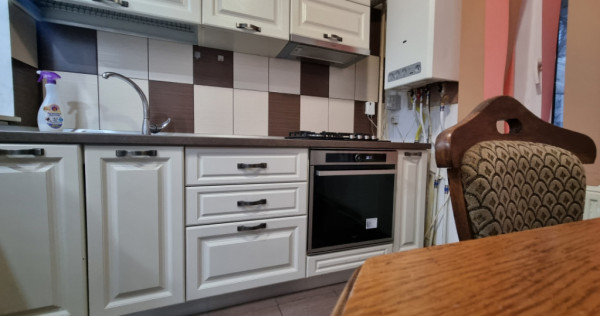 Apartament 2 camere decomandate/bloc din 1986/renovat/centra