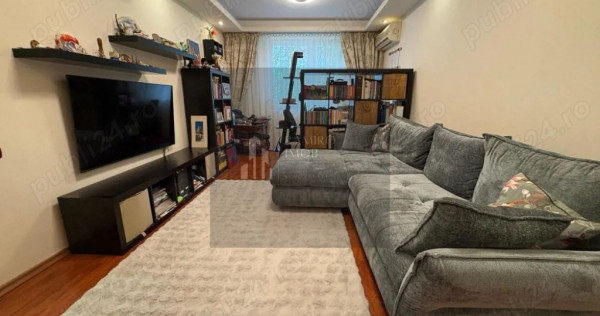 Apartament cu 3 camere, zona Dristor