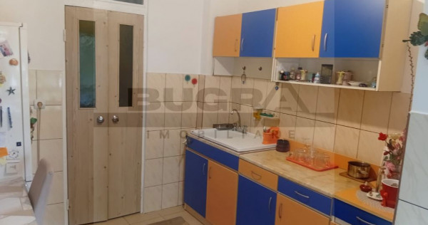 Apartament de 2 camere, 52mp, decomandat, zona strazii Tu...