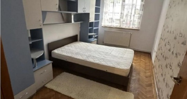 Apartament 3 camere, semidecomandat, mobilat, utilat, Asta Judetean!