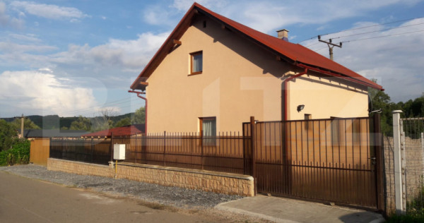 Casă la țară &icirc;n Stolna &ndash; oază de liniște, teren de 1