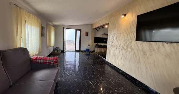 De Vanzare 2 Case In Curte Titulescu/Strada Crinului Tere...