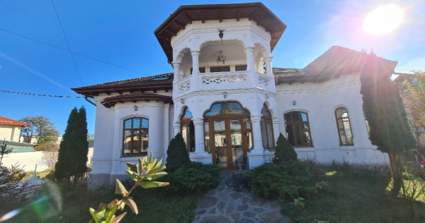 Vila cu piscina - teren generos și potențial multifuncțional