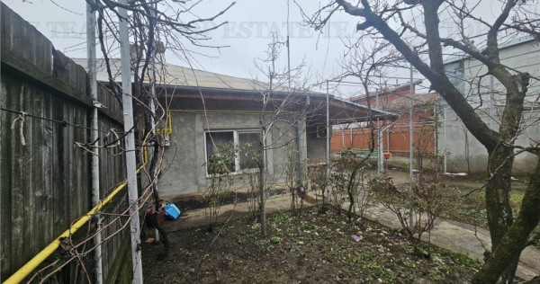 Casa individuala 3 camere, curte, zona Piata Resita - Giurgi