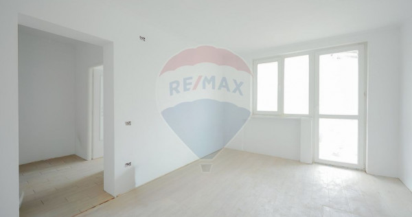 De v&acirc;nzare apartament cu 2 camere, renovat, &icirc;n zona Rog...