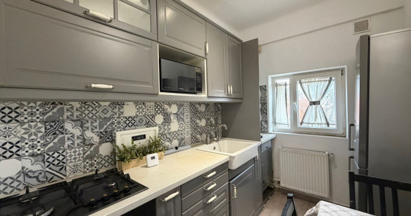 3 camere 2 bai etaj 3 apartament renovat recent, proprietar