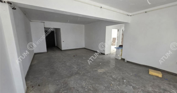 Apartament cu 3 camere si balcon in zona Calea Surii Mici di