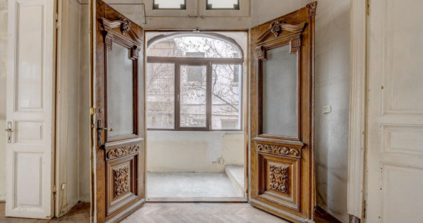 Casă 4 camere, rond Regina Maria, exterior renovat