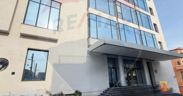 De v&acirc;nzare &icirc;n zona Unirii-Spațiu de birouri de 1,650mp