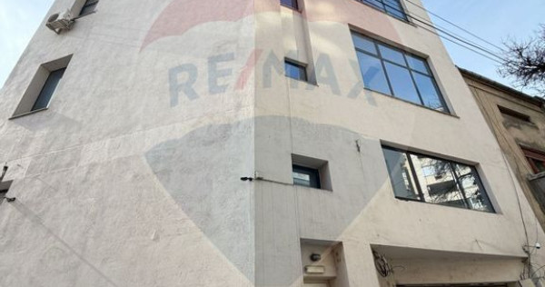 De v&acirc;nzare &icirc;n zona Unirii-Spațiu de birouri de 1,650mp