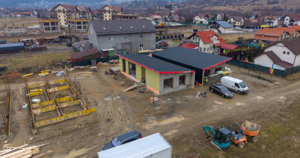 Casă premium la poalele Munților Piatra Craiului și Bucegi