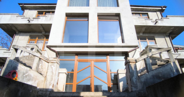 Vila P+2E, 550 mp utili pe 970 mp teren,stradal, zona Gradin