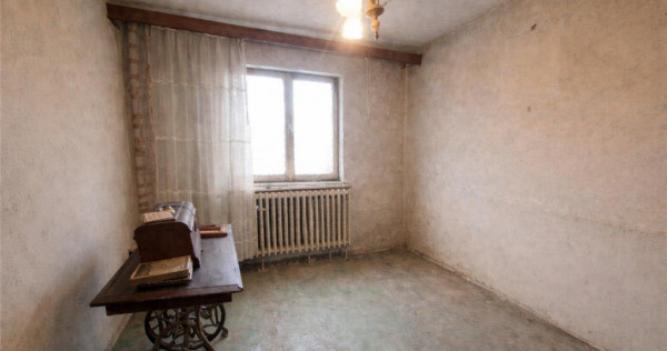 Cartierul Florilor, imobil renovabil, etaj intermediar, zona