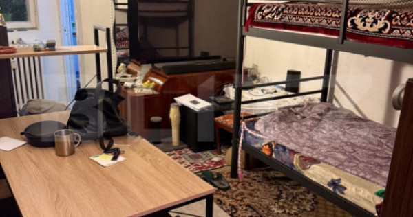 Garsoniera zona Tractorul in apropiere de Mall Coresi