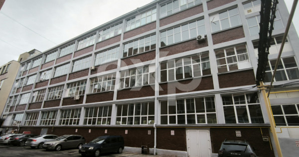 De vanzare cladire &ndash; birou, depozitare sau producție &ndash;