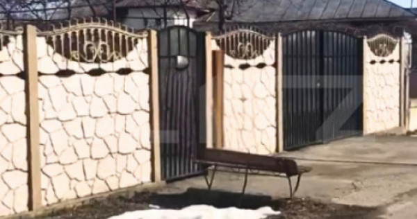 Casă cu Teren Generos L&acirc;ngă Titu, Braniștea - 1.200 mp,