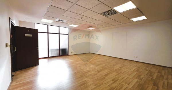 &Icirc;nchiriere birou &icirc;n Brașov, zona Bd. Vlahuță &icirc;n cl?...