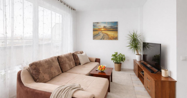 Pe 2 niveluri, Penthouse modern la bulevard, parcare si boxa