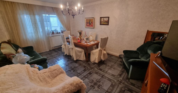 Faleza nord unirii-apartament 4 camere decomandat