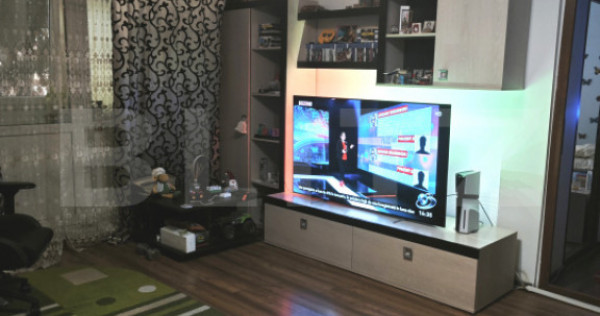 Apartament cu două camere, 53 mp - zona Banat