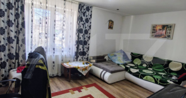 Apartament 2 camere decomandat de v&acirc;nzare &ndash; Zona &Icirc;mpăra