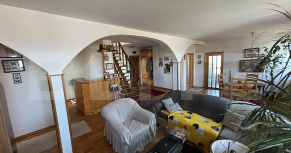 Apartement cu 3 camere, 128 mp, zona Ultracentrală