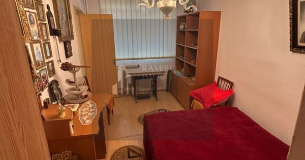 Apartament 3 camere Piata Progresul /etaj 2