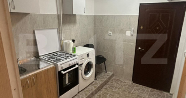 Garsoniera cu baie proprie, 24 mp, etaj 2, centrala, mobilat