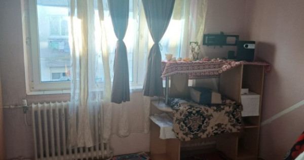 Podu Ros Licceul Miu Garsoniera cu baie