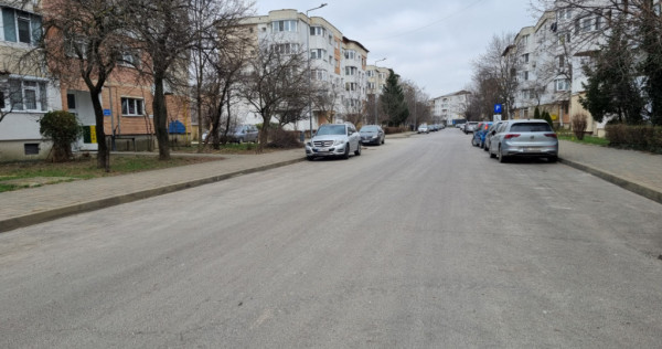 Neagoe Vodă- Ardealului- 3 camere decomandate-etaj 2-mobila