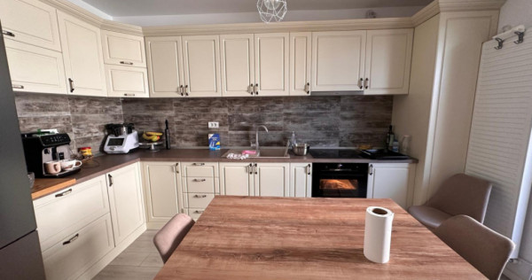 Apartament 3 camere ultrafinisat, 90 mp, zona Primo &ndash; Comp