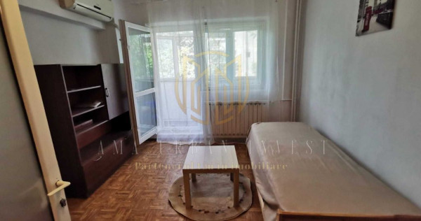 Titan 1 Decembrie 1918 , piata Minis